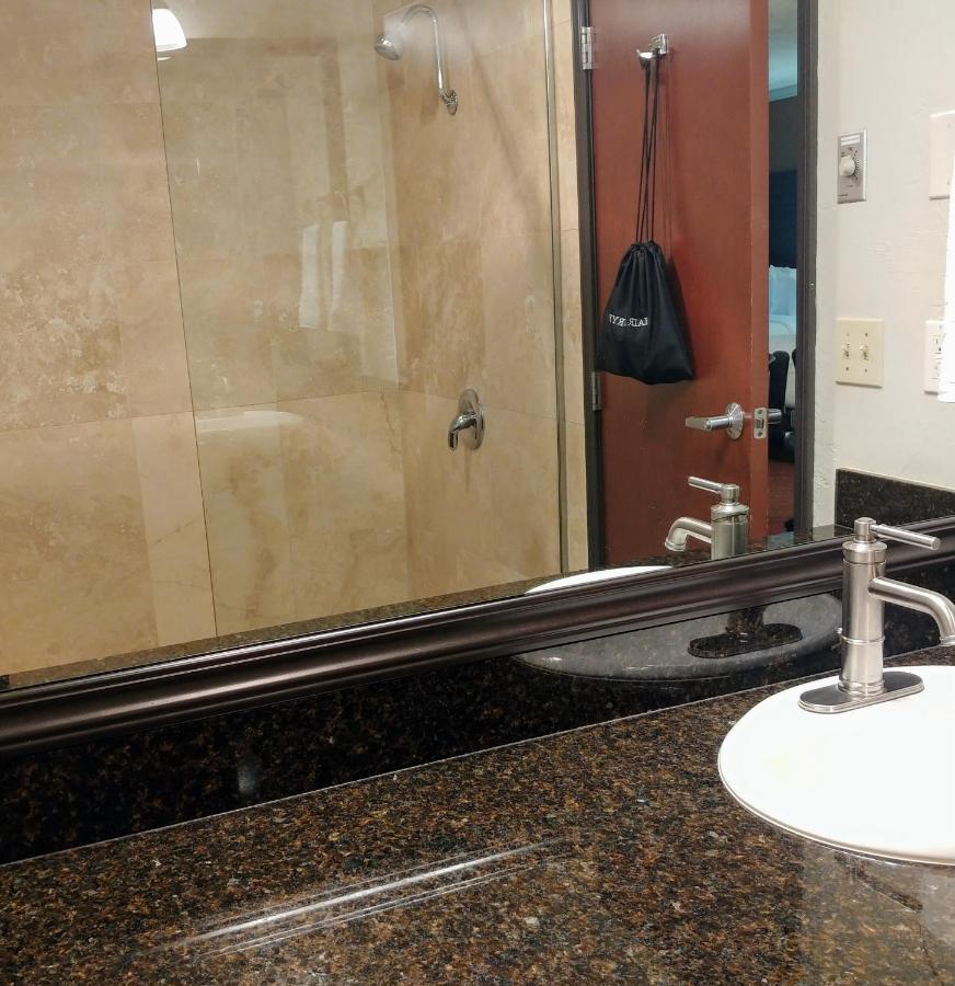 Best Western Plus Parkway Inn Wilsonville Bagian luar foto