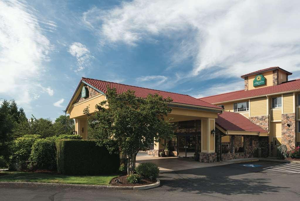 Best Western Plus Parkway Inn Wilsonville Bagian luar foto