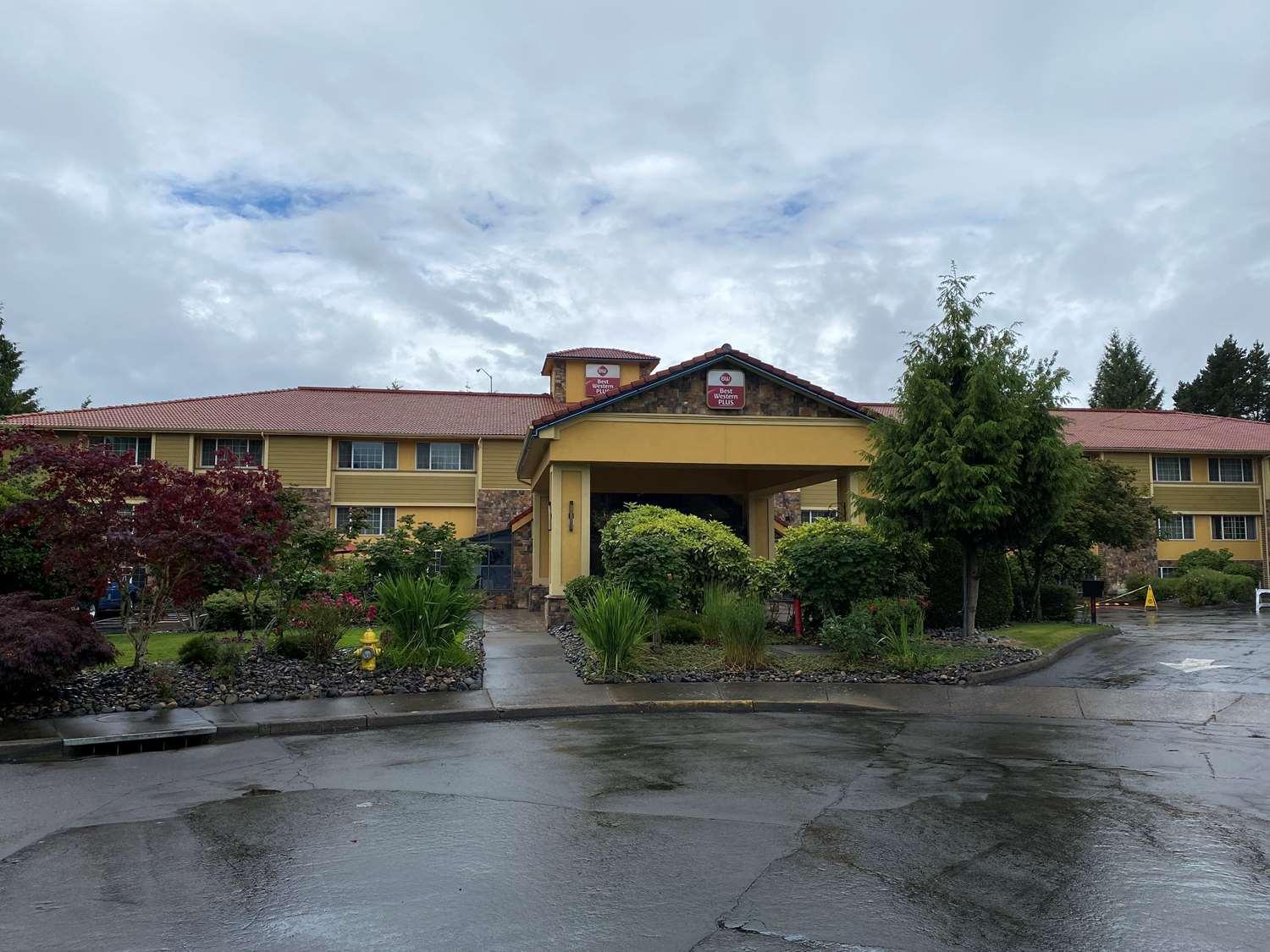 Best Western Plus Parkway Inn Wilsonville Bagian luar foto
