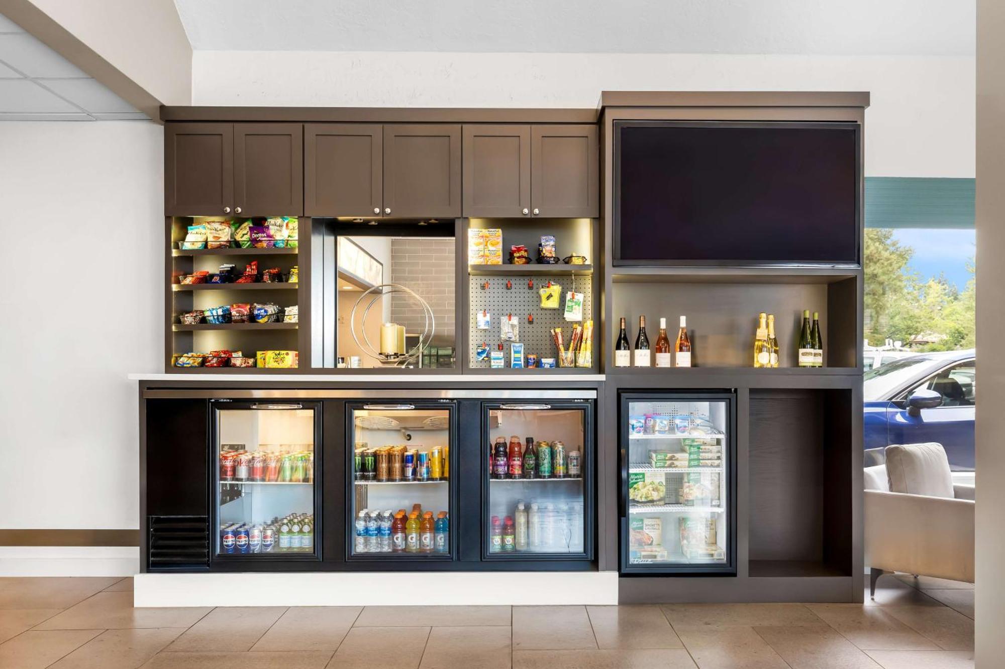 Best Western Plus Parkway Inn Wilsonville Bagian luar foto