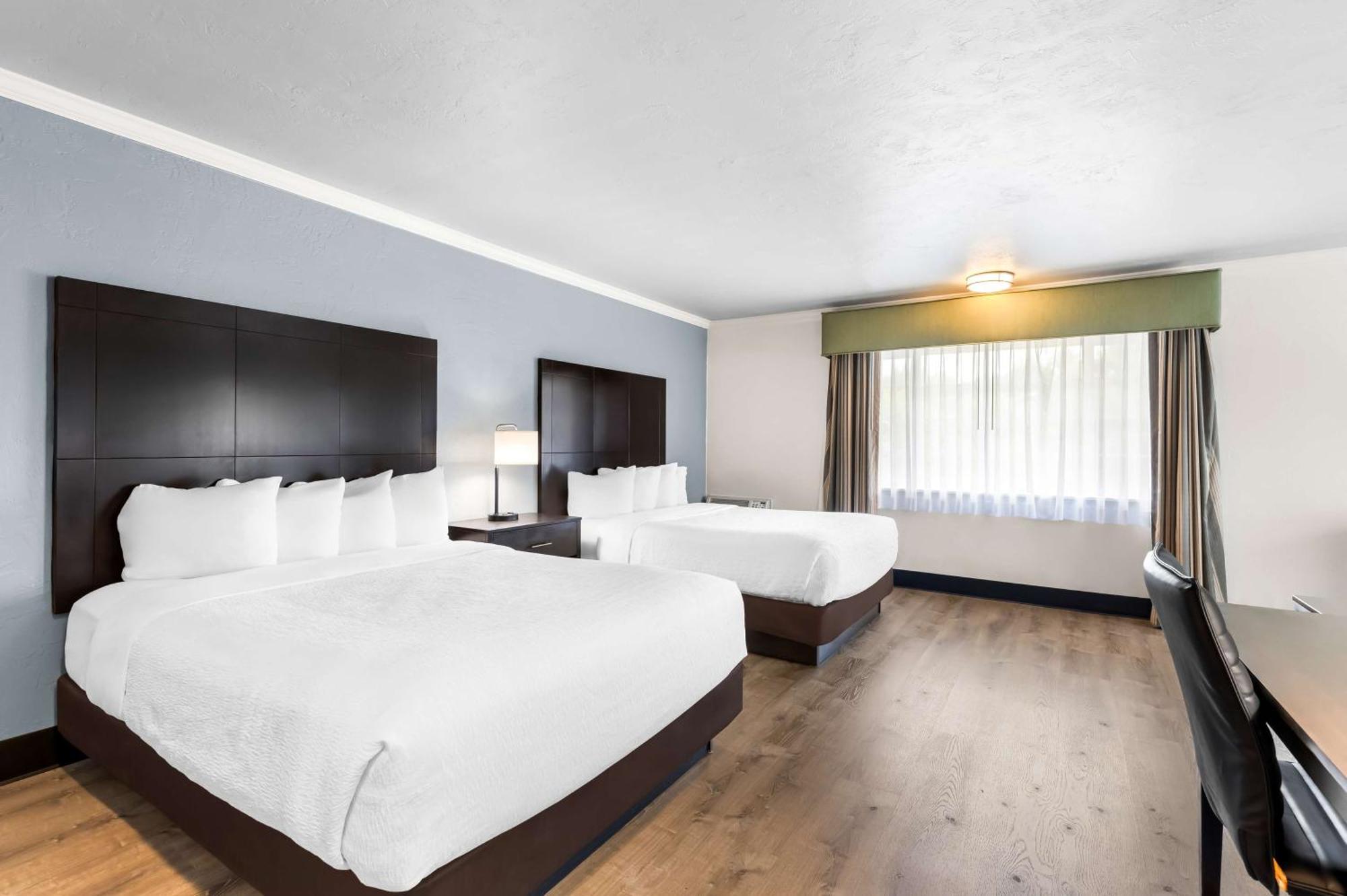 Best Western Plus Parkway Inn Wilsonville Bagian luar foto