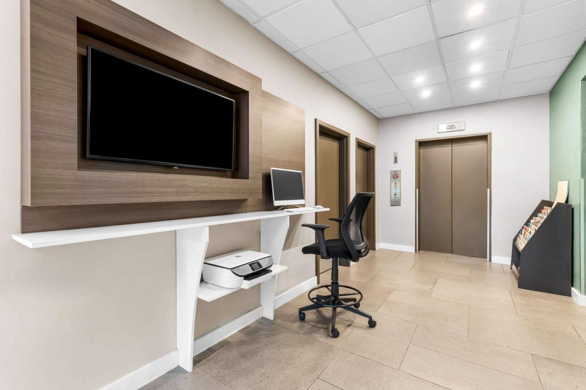 Best Western Plus Parkway Inn Wilsonville Bagian luar foto